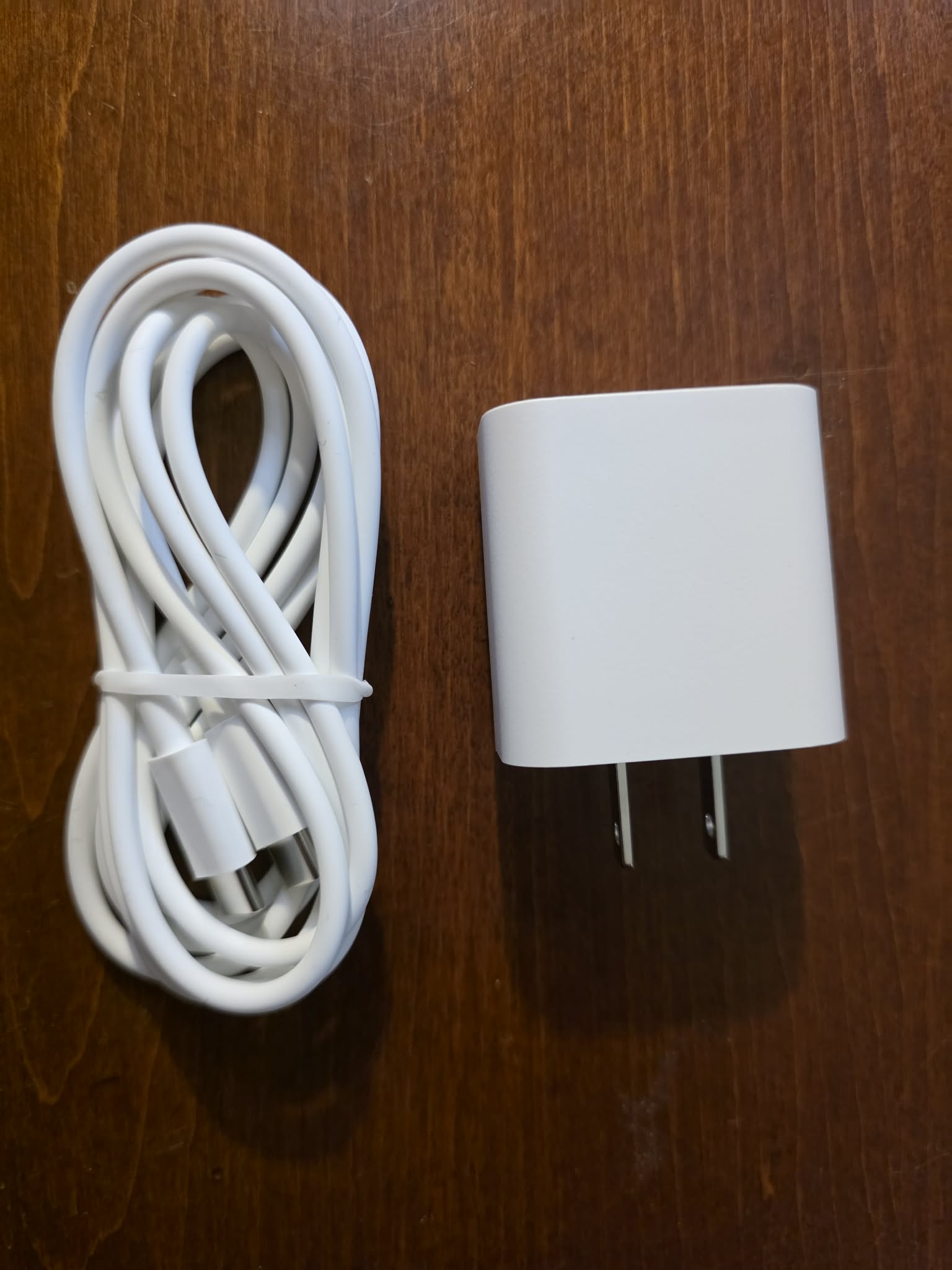 20W PD Fast Charger Kit with USB-C Cable - Compatible with iPhone 15, iPad, AirPods (White)