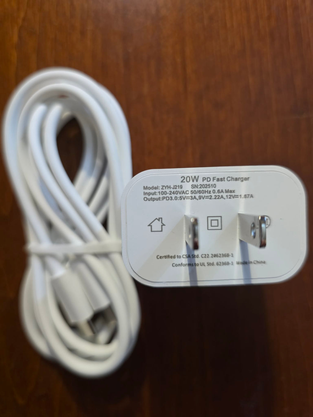20W PD Fast Charger Kit with USB-C Cable - Compatible with iPhone 15, iPad, AirPods (White)