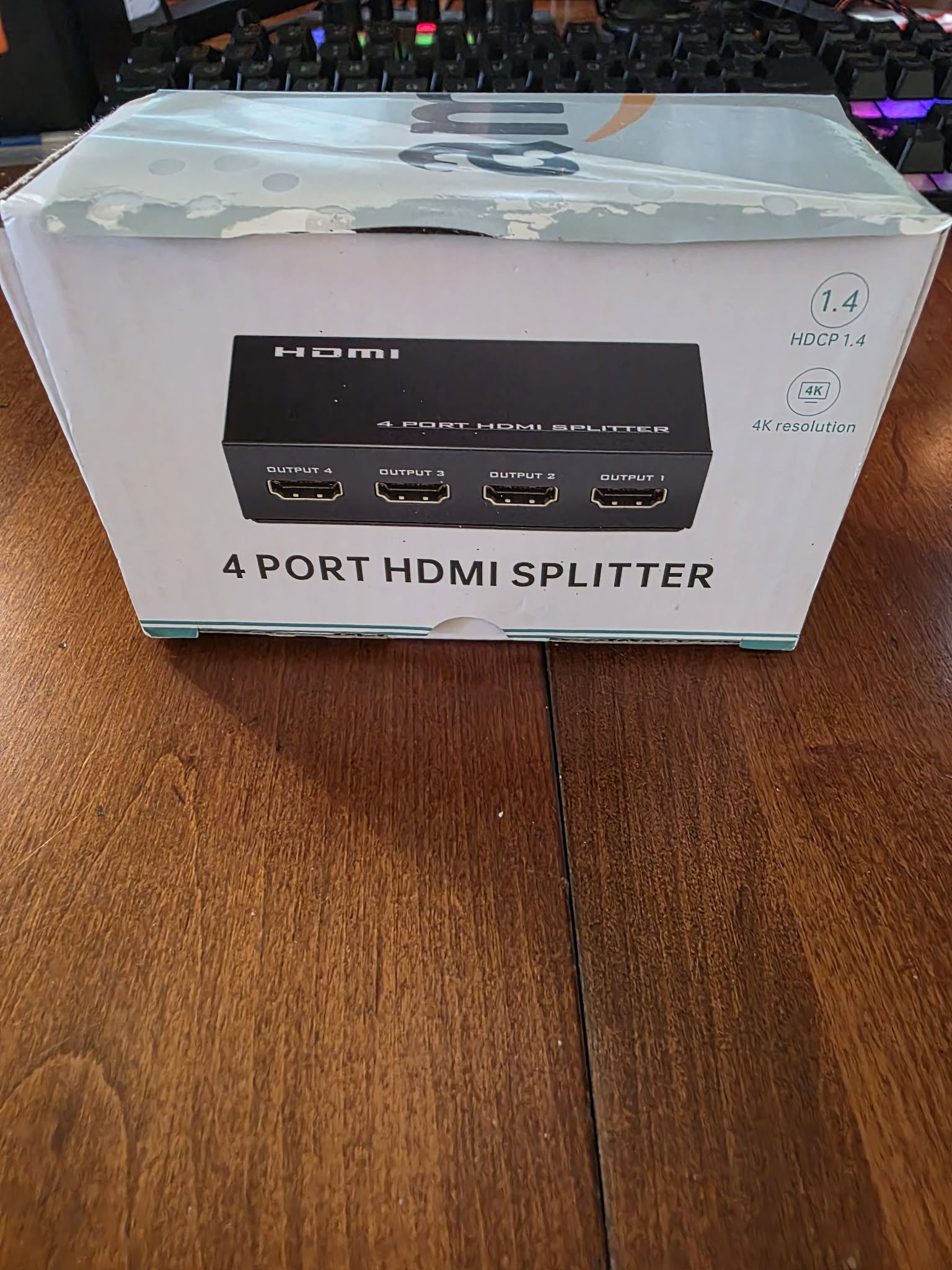 4-Port HDMI 1.4 Splitter