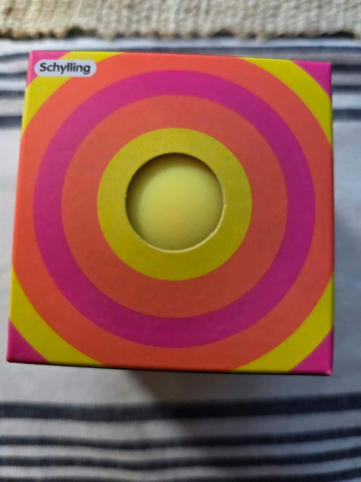 Color Change NeeDoh The Groovy Glob Collection by Schylling