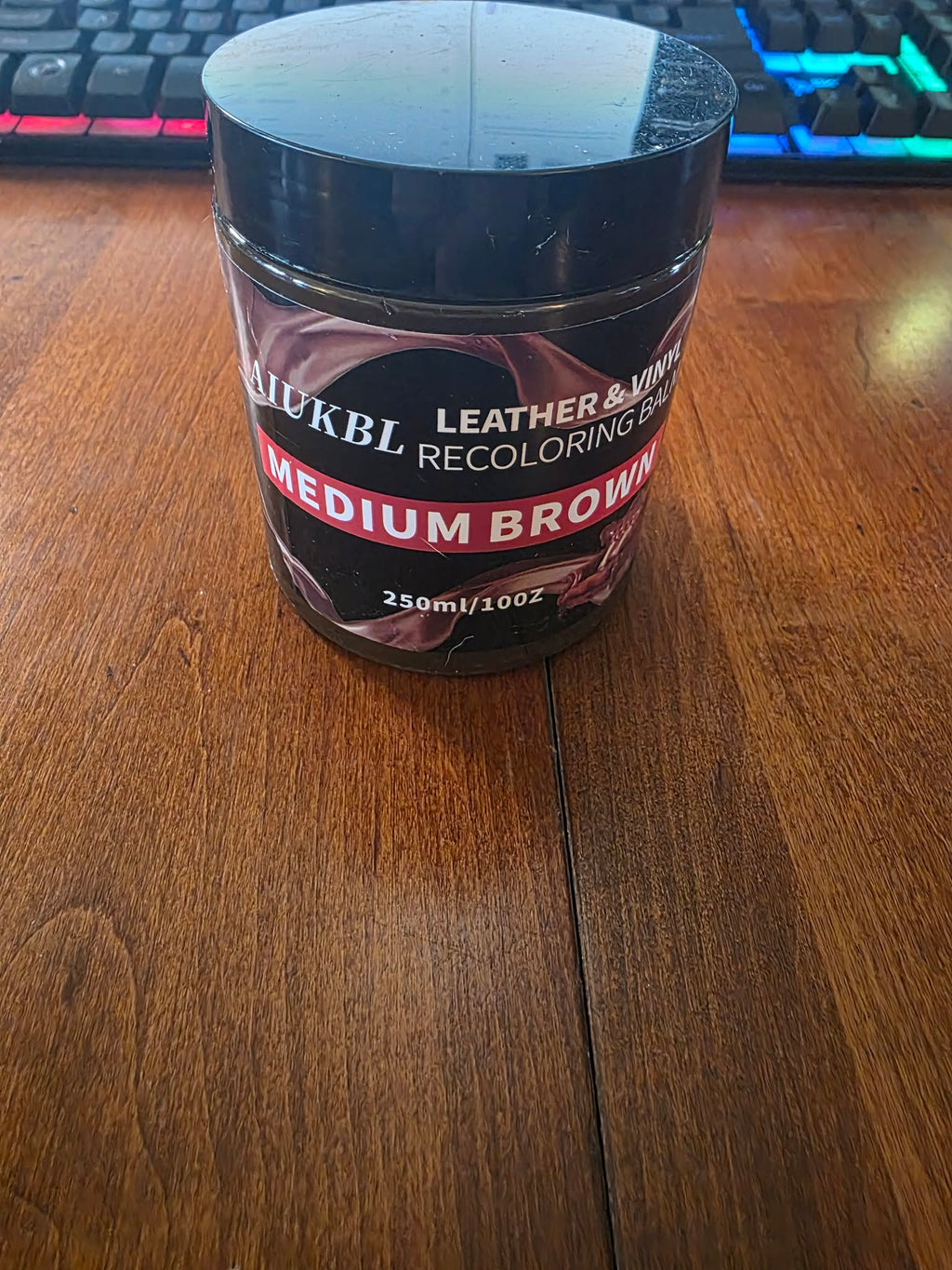 AIUKBL Leather & Vinyl Recoloring Balm (Medium Brown)