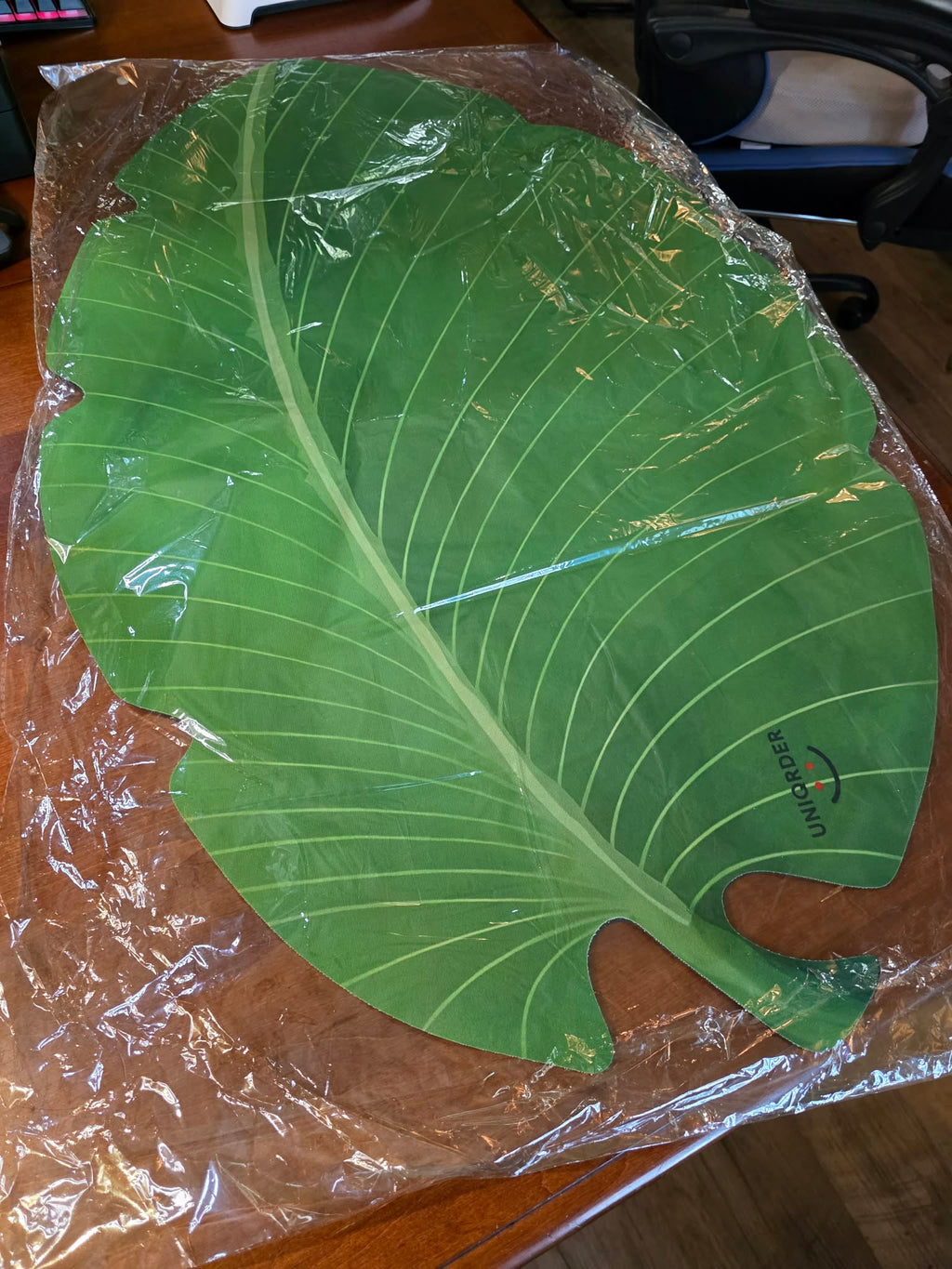 Jumbo Leaf Tropical Floor Mat