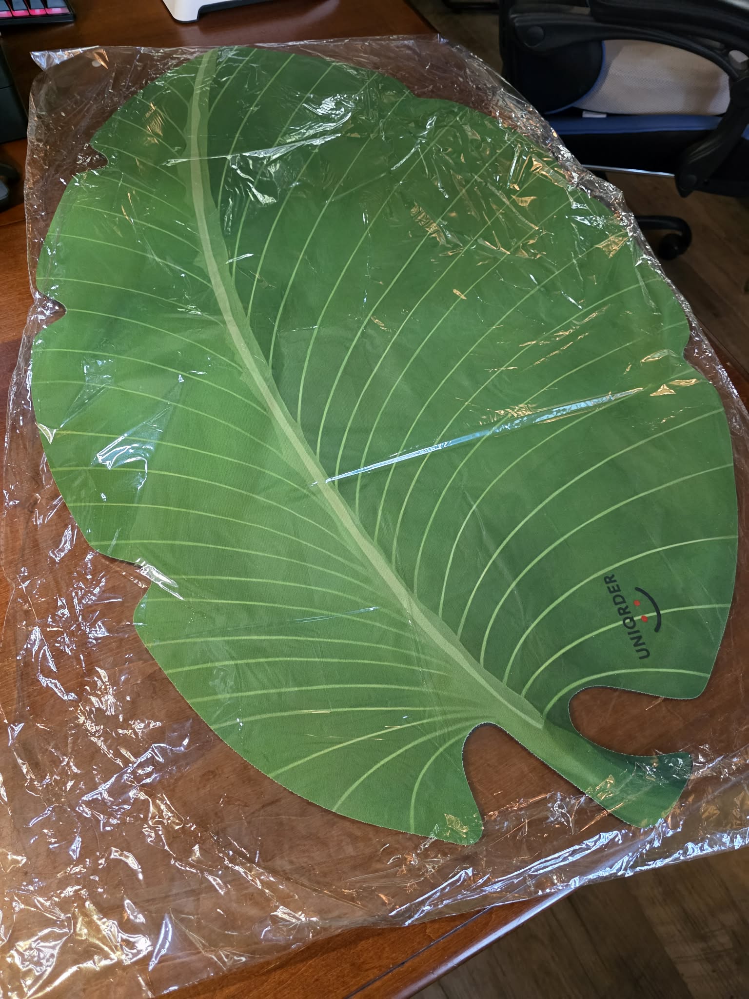 Jumbo Leaf Tropical Floor Mat