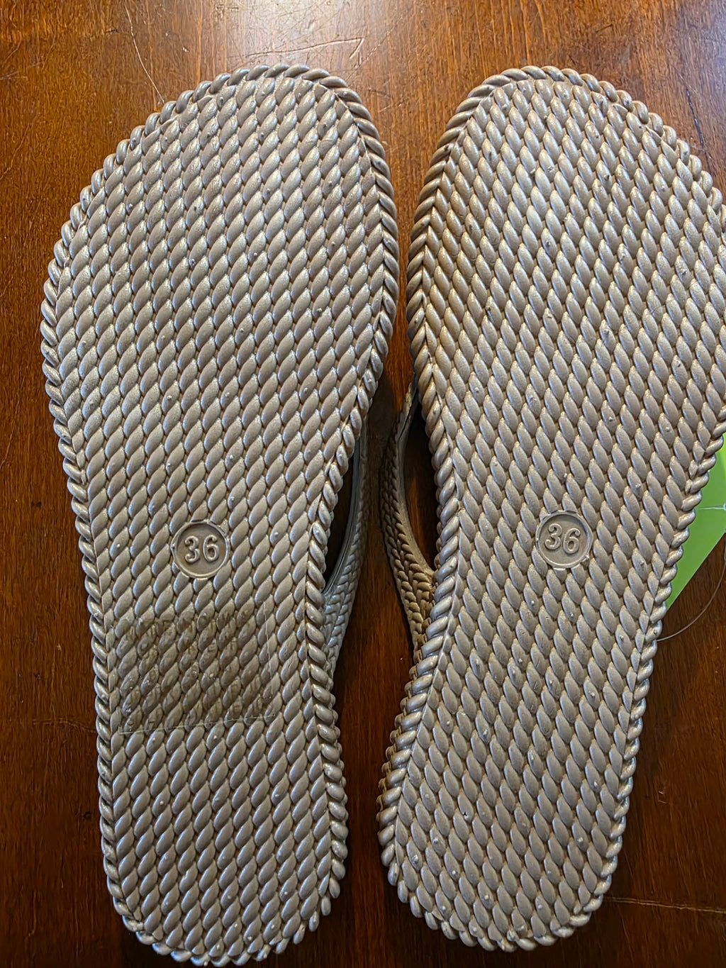 LAVIU Women’s Woven Flip-Flops – US 5.5–6