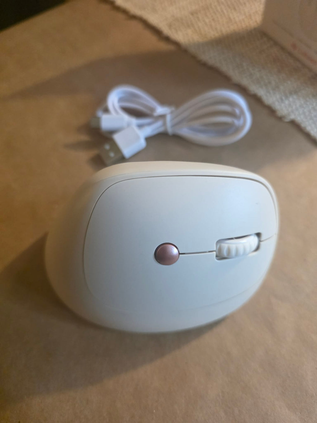 Luhaso EM1 Wireless Ergonomic Vertical Mouse - Rechargeable (Cream & Rose Gold)