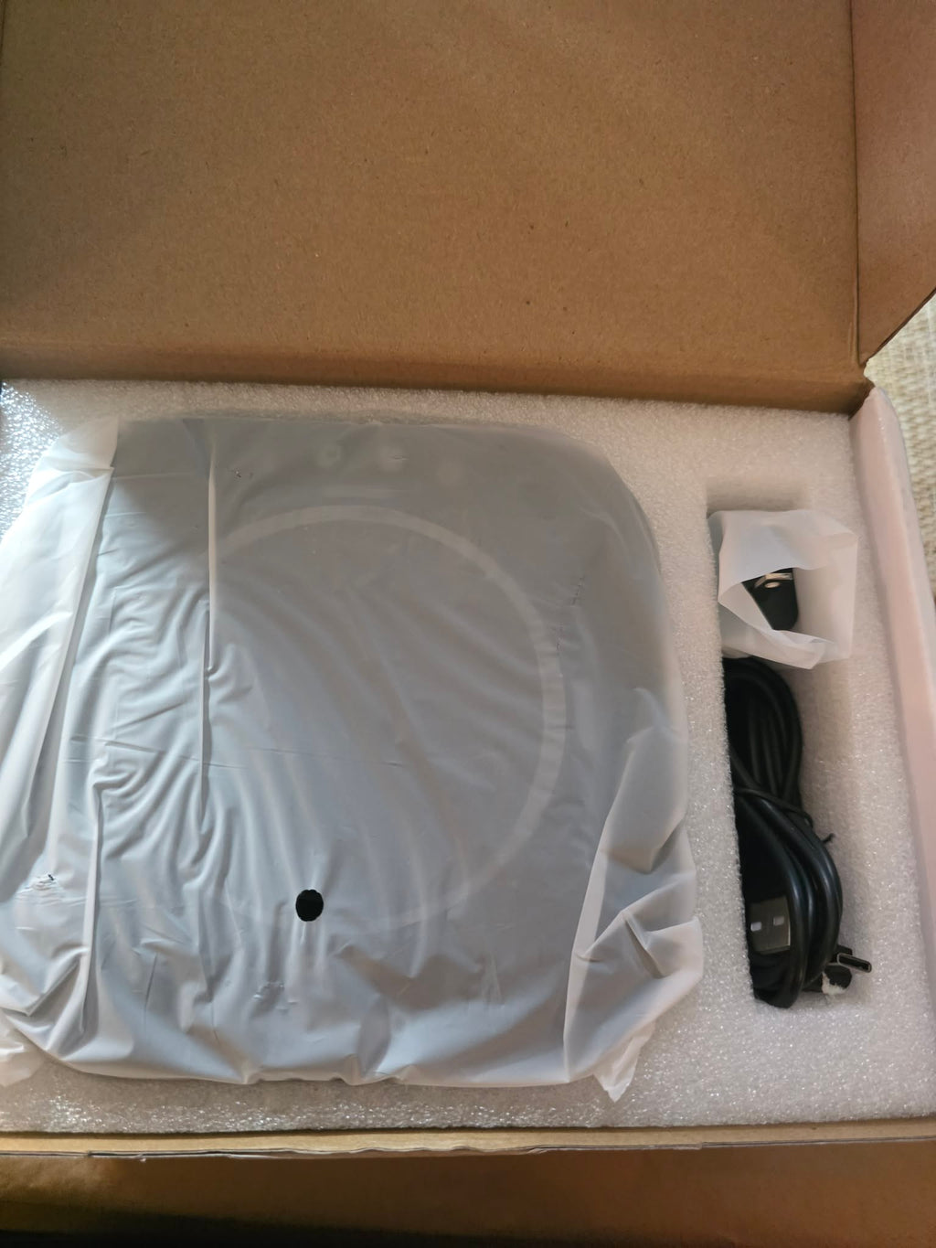 QMYJOHN High-Power Ultrasonic Pest Repeller (with Strobe Light & Metal Speakers)
