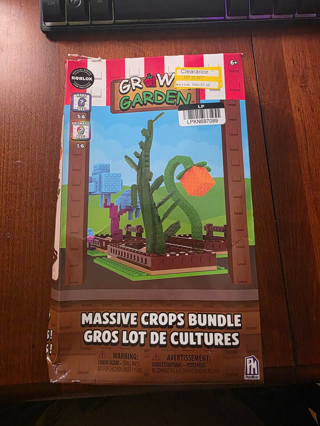 Roblox Grow A Garden: Massive Crops Bundle Mystery Building Set (Includes Virtual Item Code)
