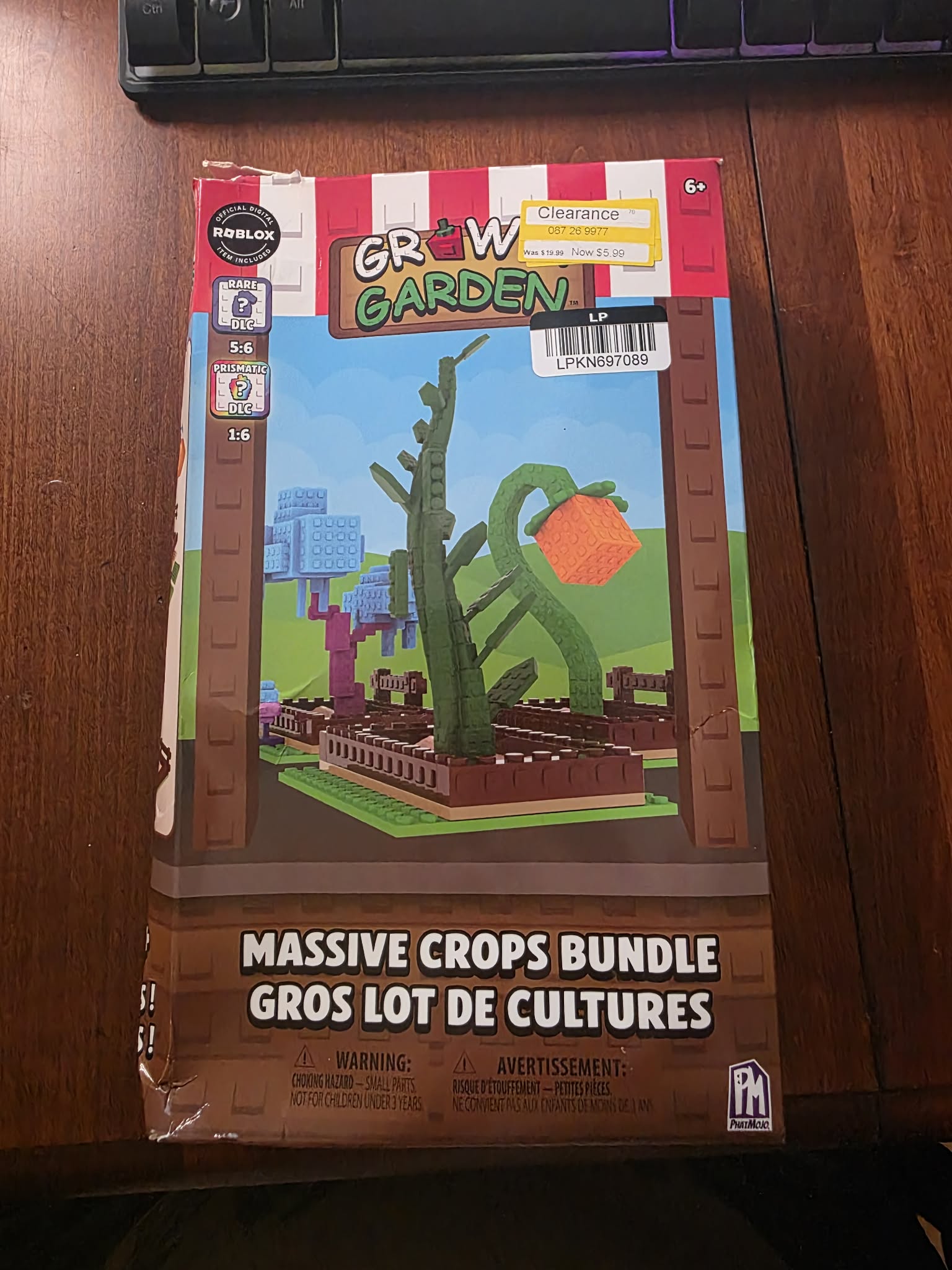 Roblox Grow A Garden: Massive Crops Bundle Mystery Building Set (Includes Virtual Item Code)