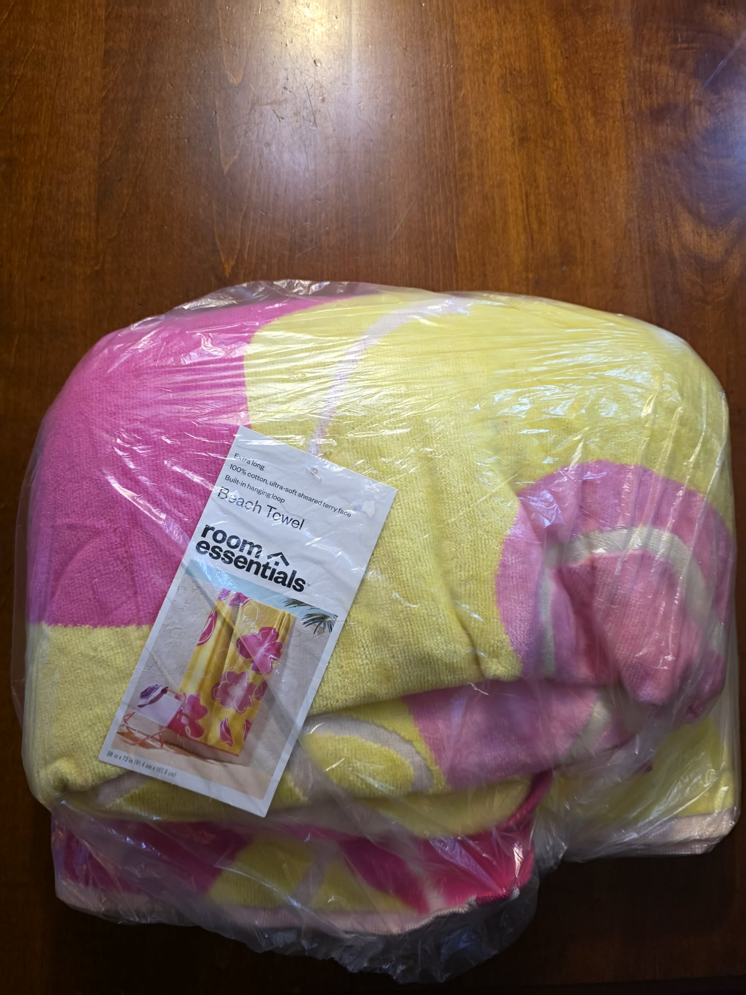 Room Essentials Extra-Long Beach Towel - Tropical Hibiscus Floral, Hot Pink & Yellow (38"x72", 100% Cotton)