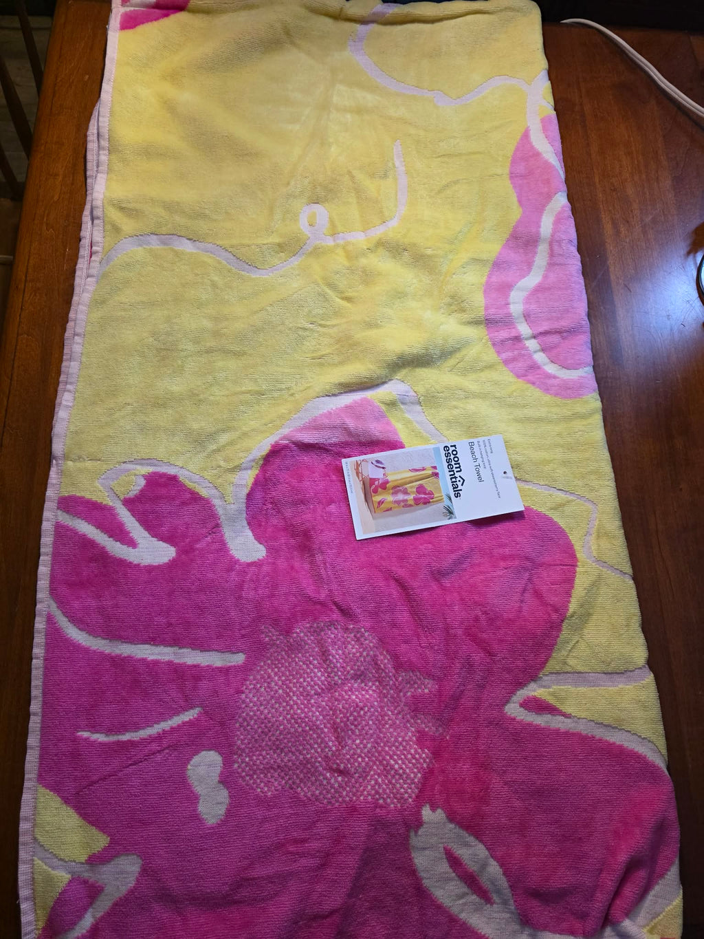 Room Essentials Extra-Long Beach Towel - Tropical Hibiscus Floral, Hot Pink & Yellow (38"x72", 100% Cotton)