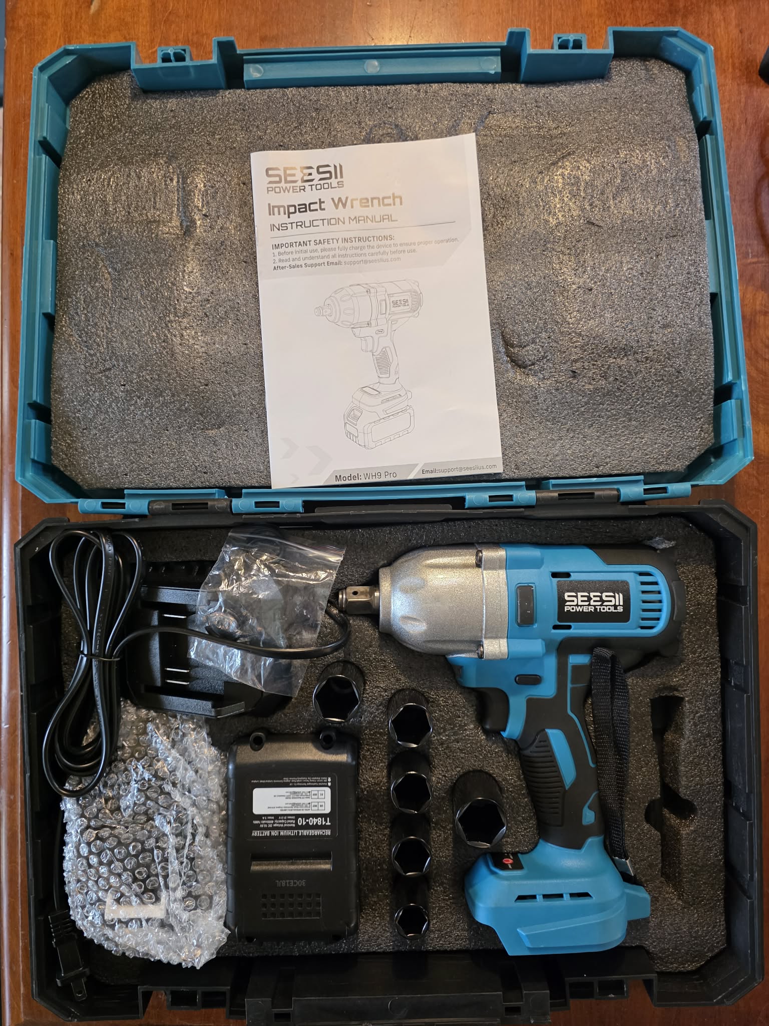 Seesii WH9 Pro Cordless Impact Wrench Kit with Battery, Charger, and Socket Set