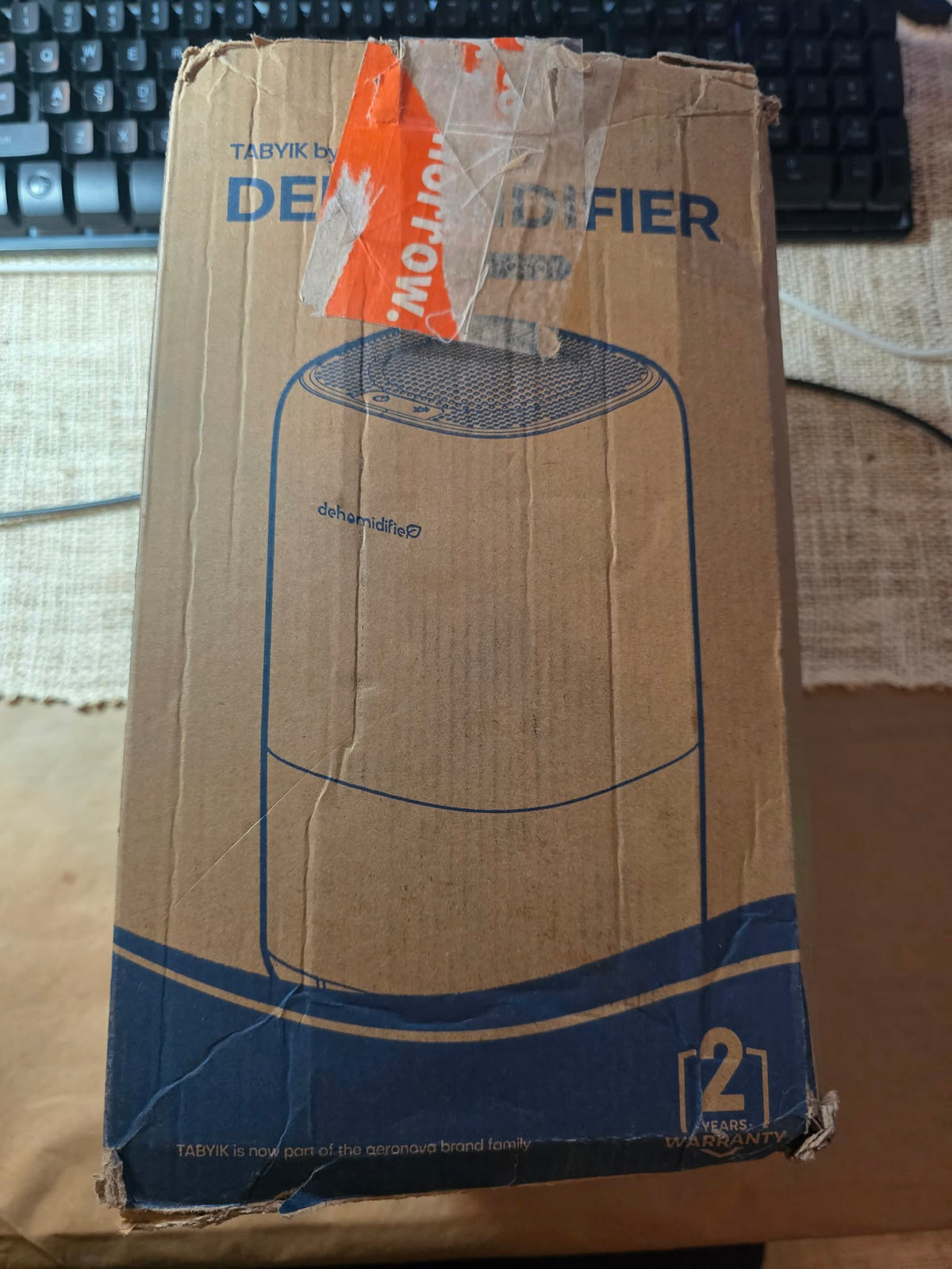 TABYIK Compact Dehumidifier by aeronova (Model: DH-CS01)