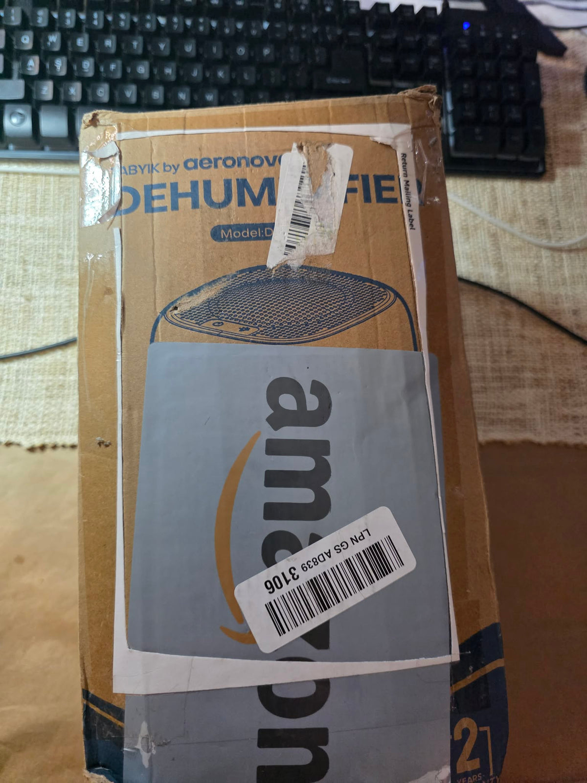 TABYIK Compact Dehumidifier by aeronova (Model: DH-CS01)