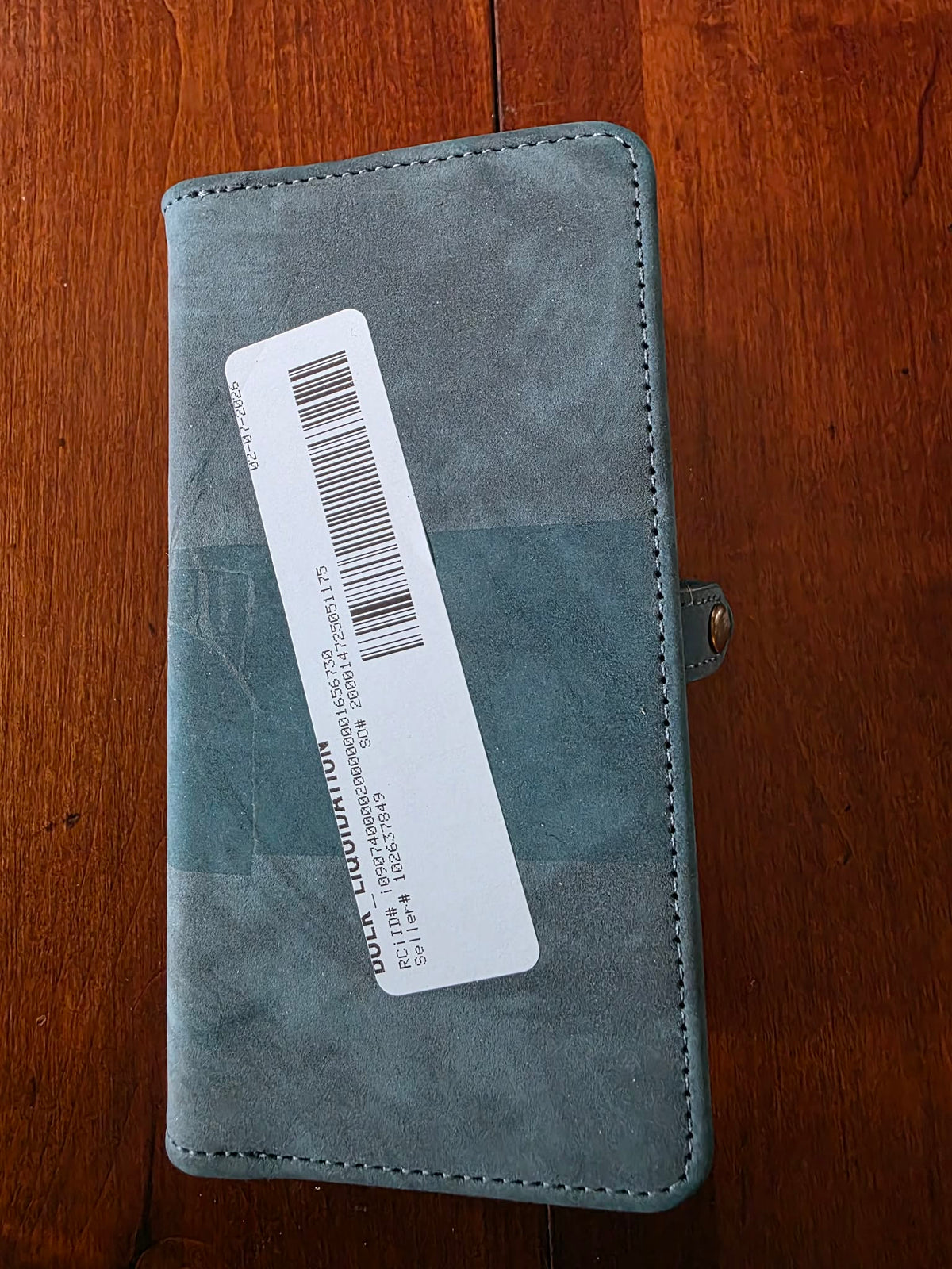 The "Simple Luxury" Zippered Phone Wallet