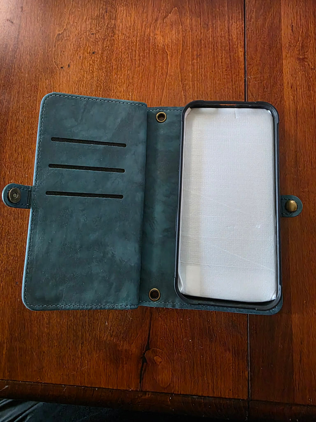 The "Simple Luxury" Zippered Phone Wallet