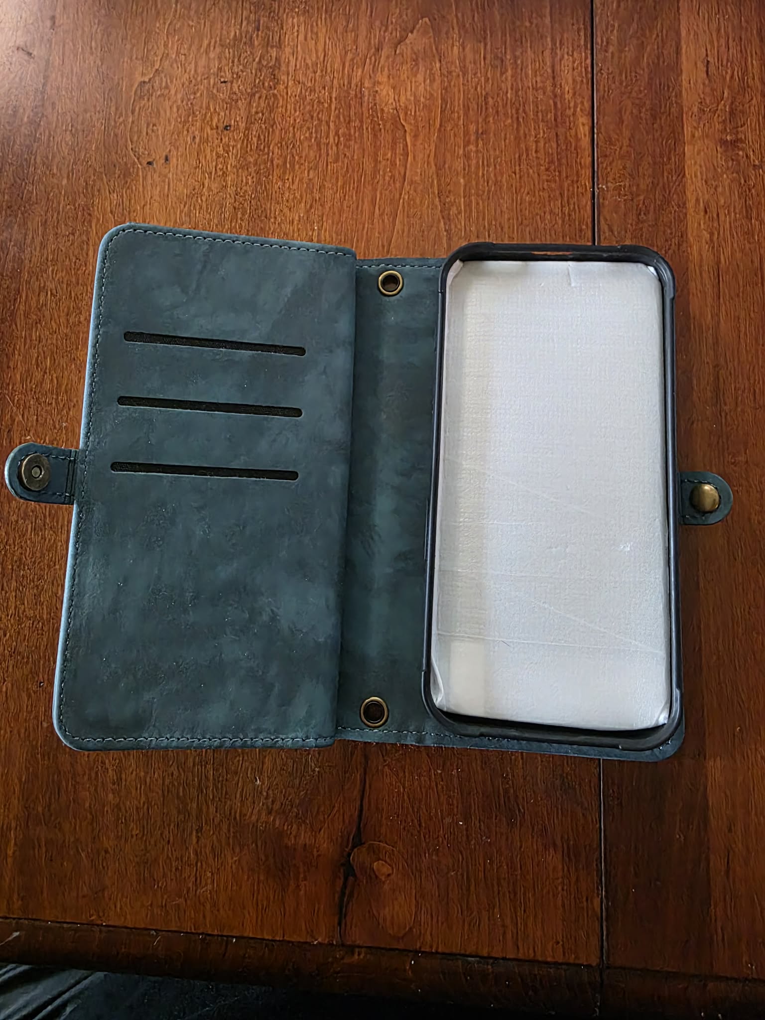 The "Simple Luxury" Zippered Phone Wallet
