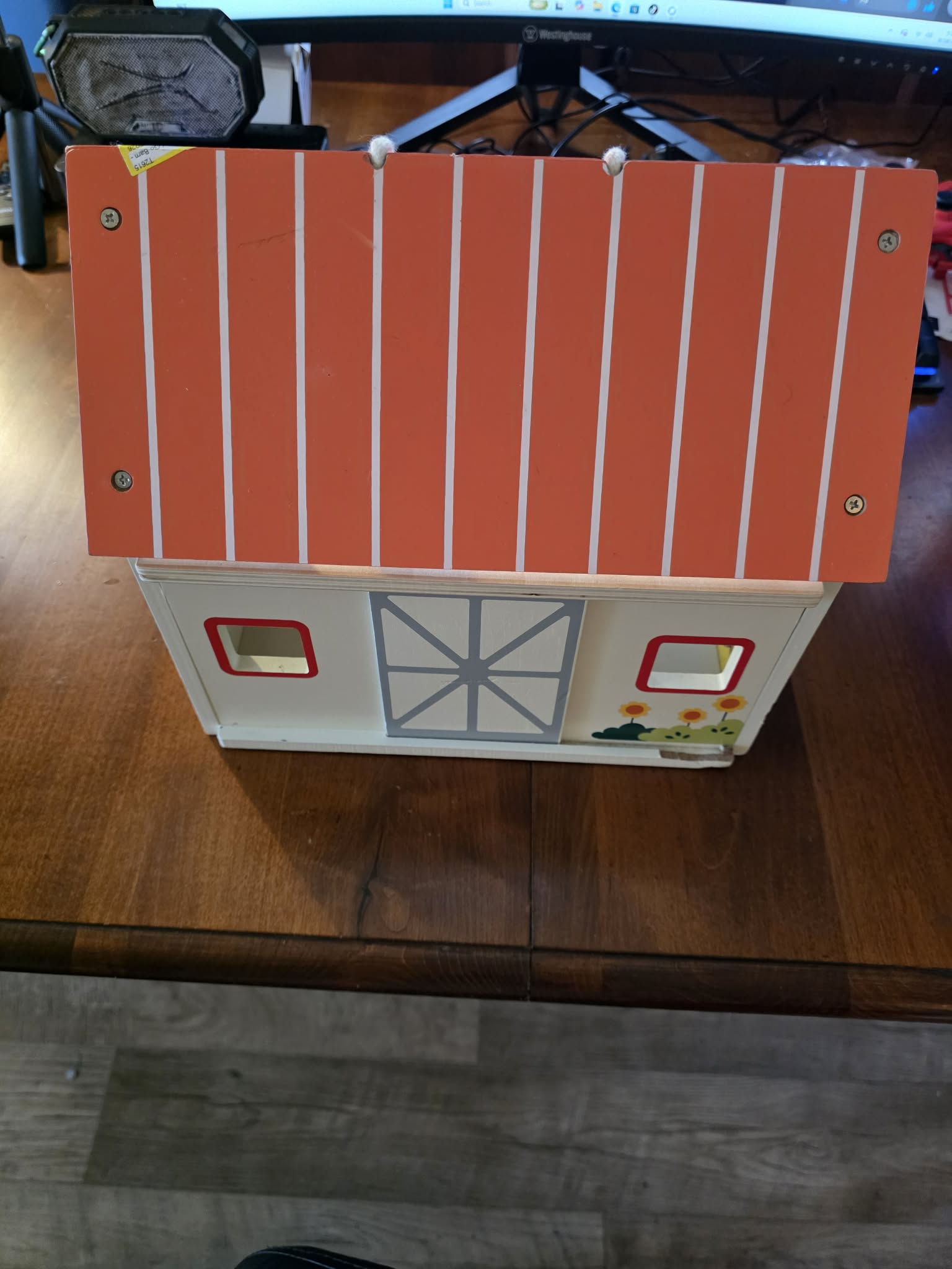 Wooden Pretend-Play Farmhouse Dollhouse