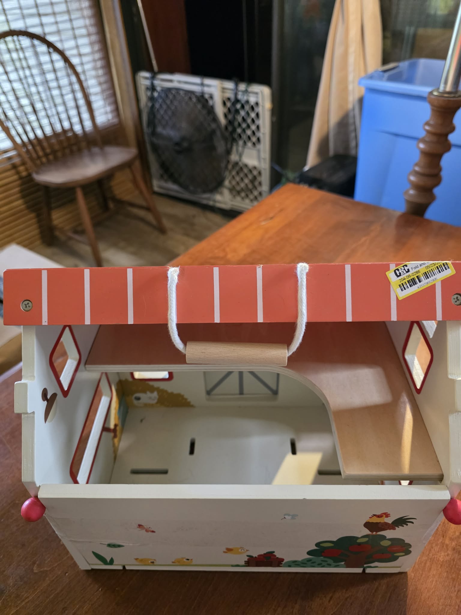 Wooden Pretend-Play Farmhouse Dollhouse