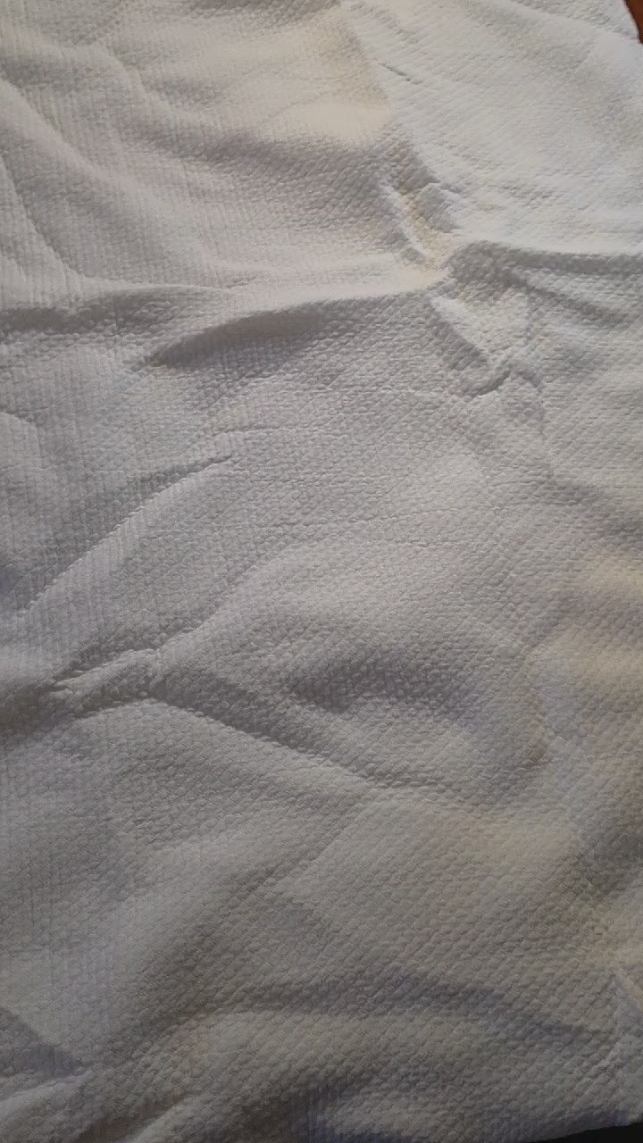 CRC White Diamond Matelassé Bedspread - Bubble Quilted Woven Coverlet (Style T0607)
