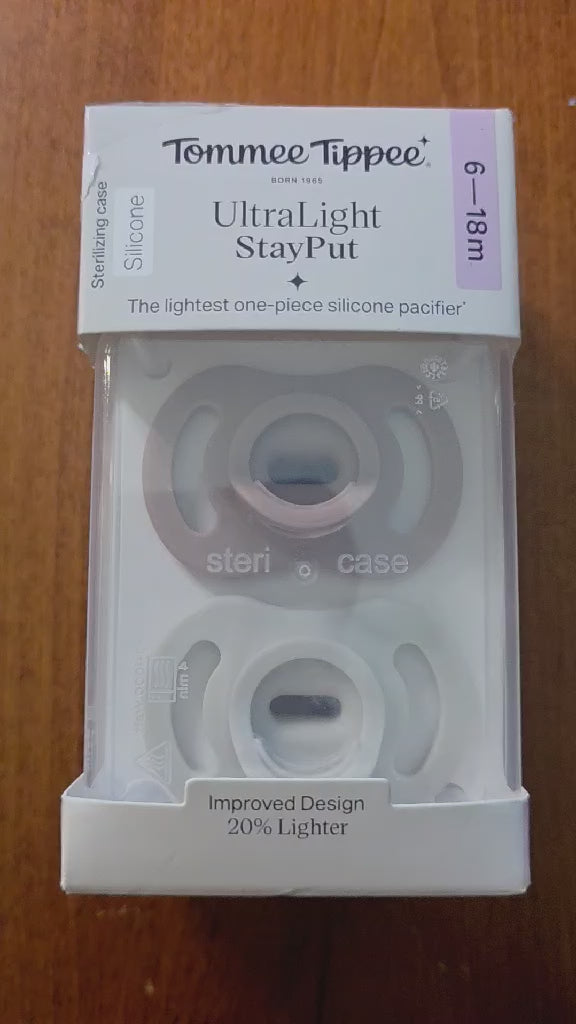 Tommee Tippee UltraLight StayPut Silicone Pacifiers (6-18m) with Sterilizing Case